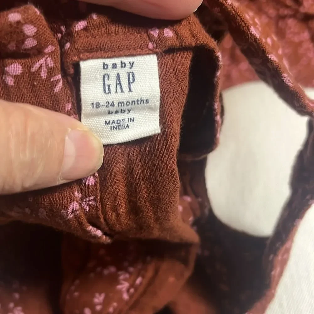 babyGap Crinkle Gauze Cargo Outfit Set, Smoked Paprika, size 18-24 months
